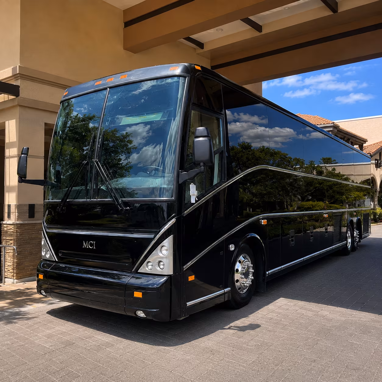 airport transfers for corporate groups flying through orf and phf
