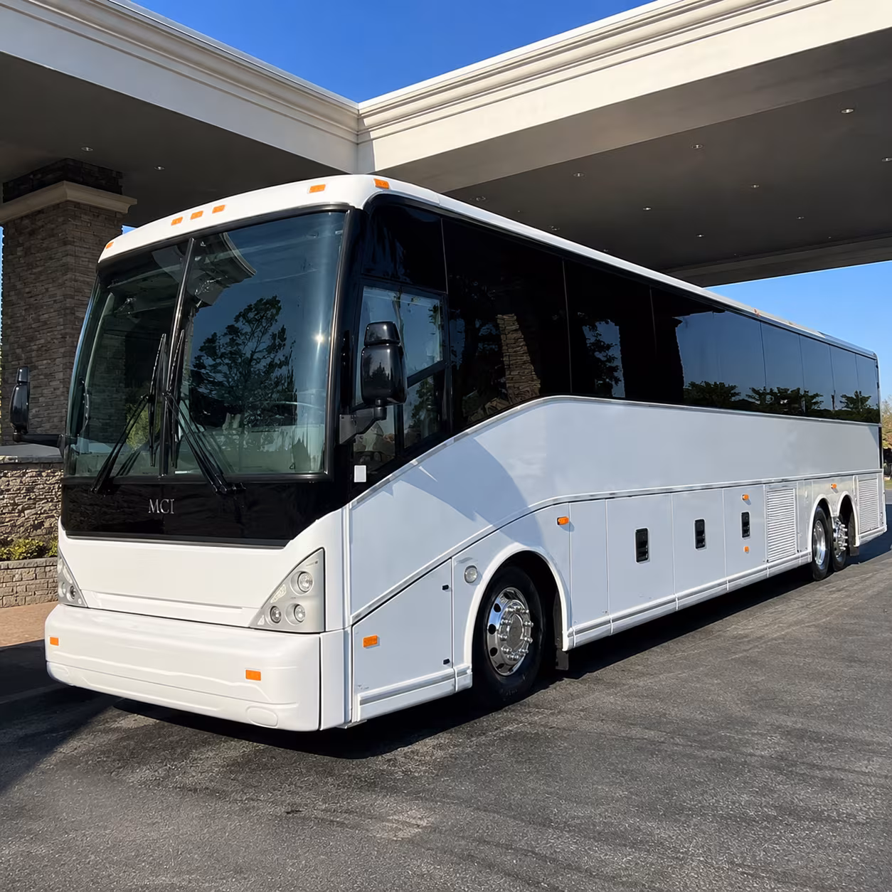 bus rental options for hampton trips