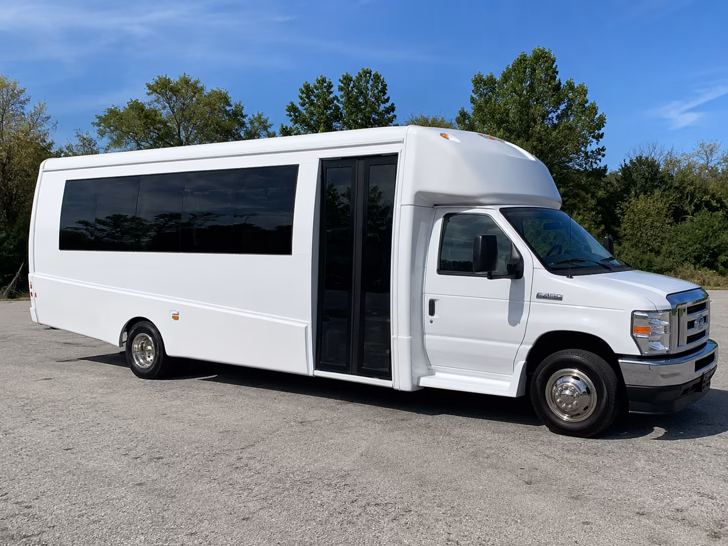 hampton night out party bus rental