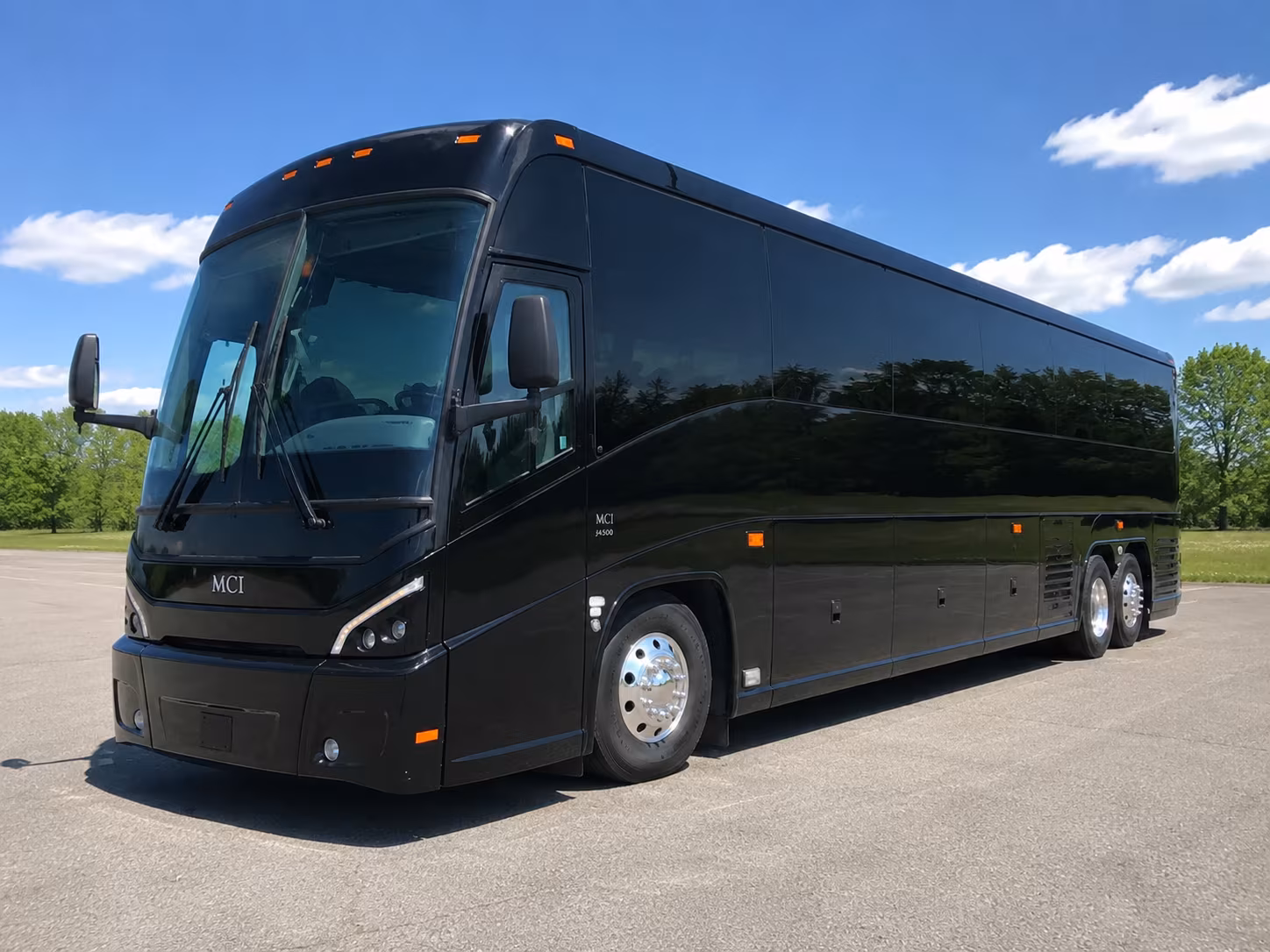 hamptoncharterbuscompany com is how hampton prom graduation and school groups get there together