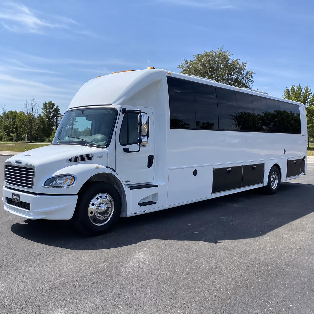williamsburg 40 passenger party bus